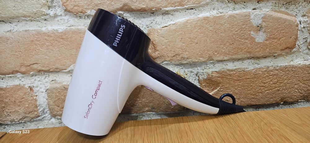 Сешоар Philips SalonDry Compact