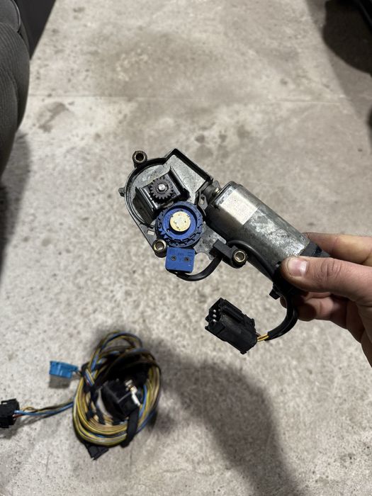 Проводка и моторчик на люк BMW e34