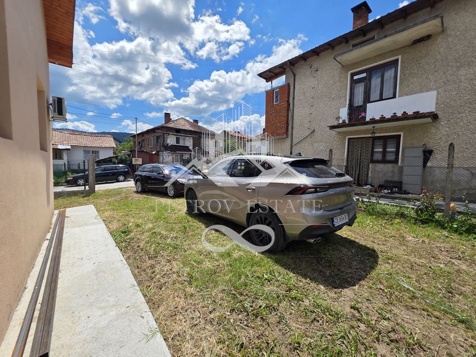 Къща в Пазарджик, област-гр.Ракитово площ 155 цена 125000