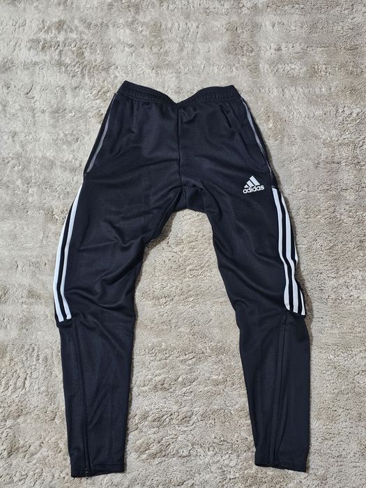 Adidas спортно долнище анцуг S размер