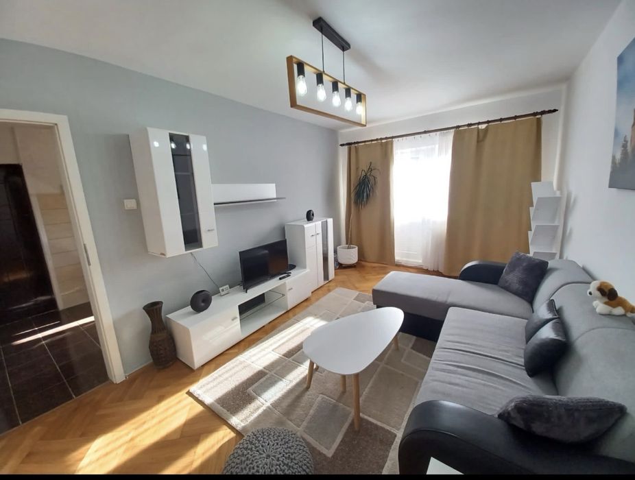 Apartament 3 camere de inchiriat