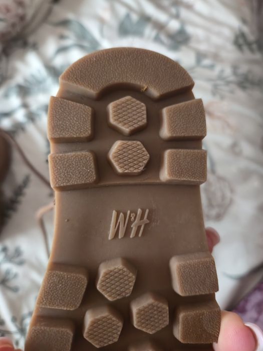 Нови бебешки боти H&M, 20-21 размер.