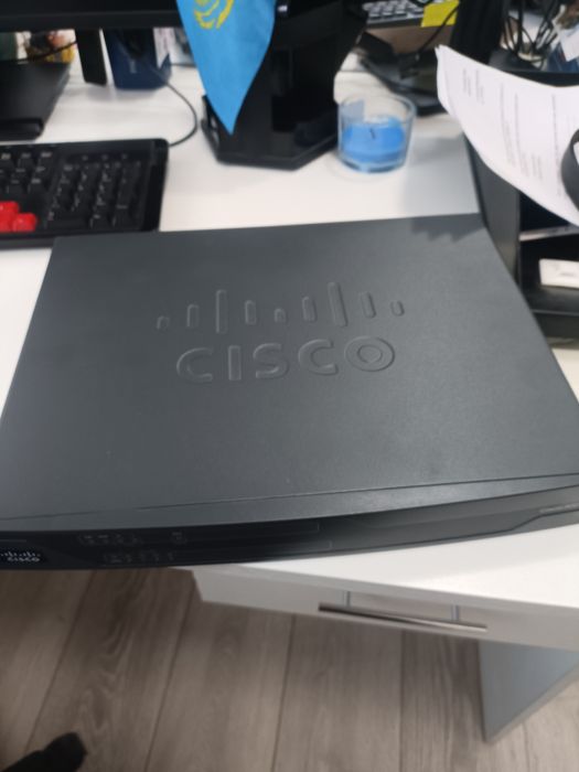 Маршрутизатор Сisco продаем срочно