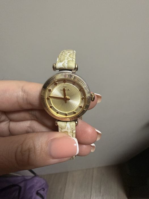 Продам золотые часы Ника