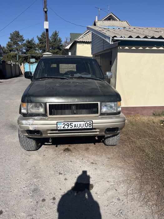 Автомобиль исузу пропер
