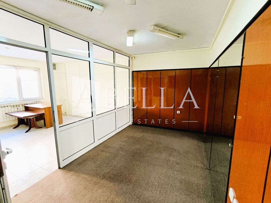 Дава се под наем Офис в София, Белите брези - 90 кв.м за 500 € - Снимка #1