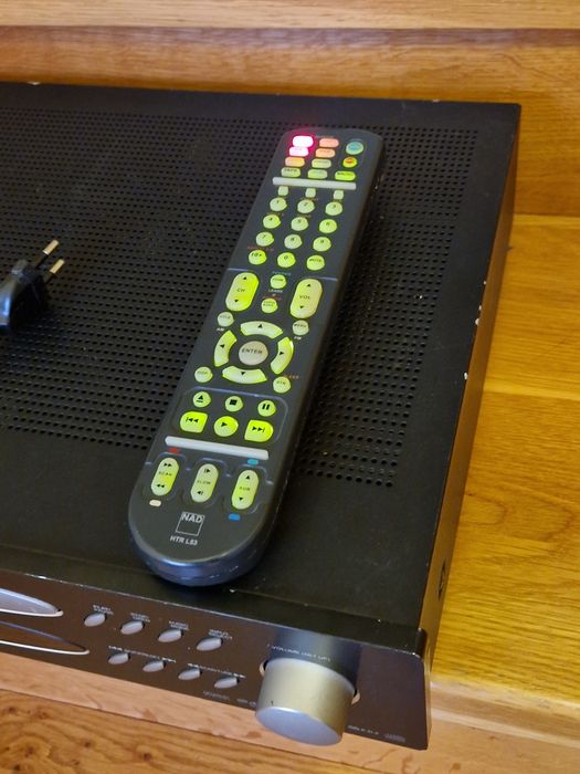 Boston Acoustics si NAD L54 receiver