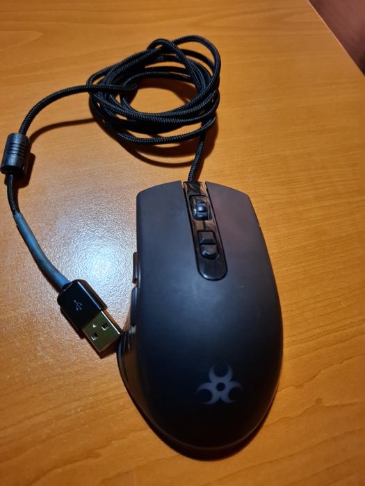 Mouse Gaming Myria MG7525 – 2400 DPI, LED RGB – ergonomic și fiabil!