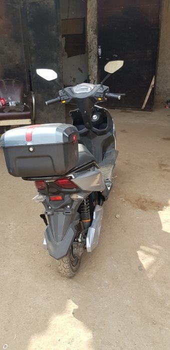 Elektron skuter sotiladi