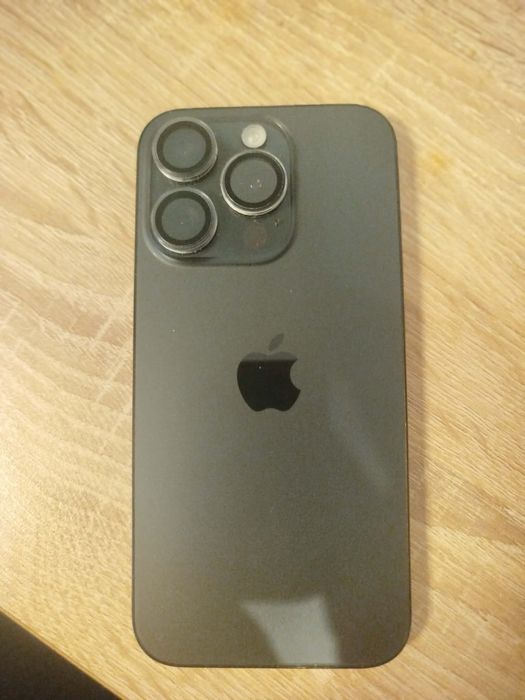 Iphone 15 pro мобилен телефон