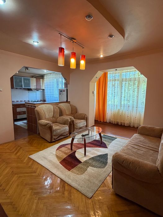 Apartament cu 3 camere, aproape de centru – loc de parcare inclus