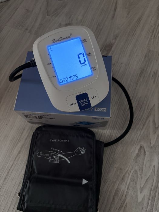 Tensiometru digital pentru braț EvoSmart (Model AXD-808)