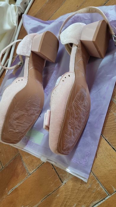 Pantofiori roz femei