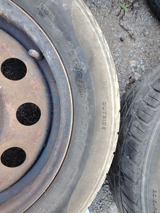 Джанти с летни гуми+тасове за алфа 147