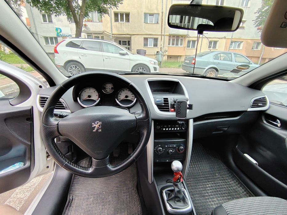 Vând urgent Peugeut 207