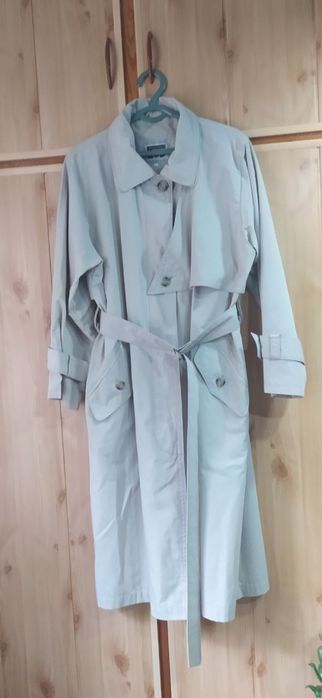 Плащ на осень женский