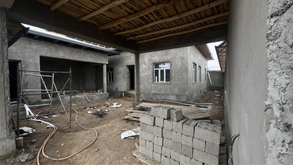 Raysentr Nurxayot qurilush tugalanmagan uchastka sotiladi