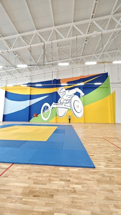 Роспись стен в школах и садиках