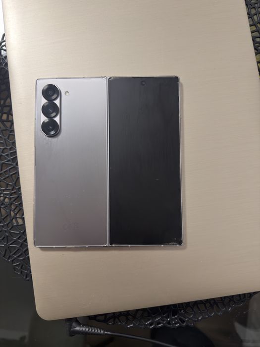 Samsung Galaxy Z Fold 6