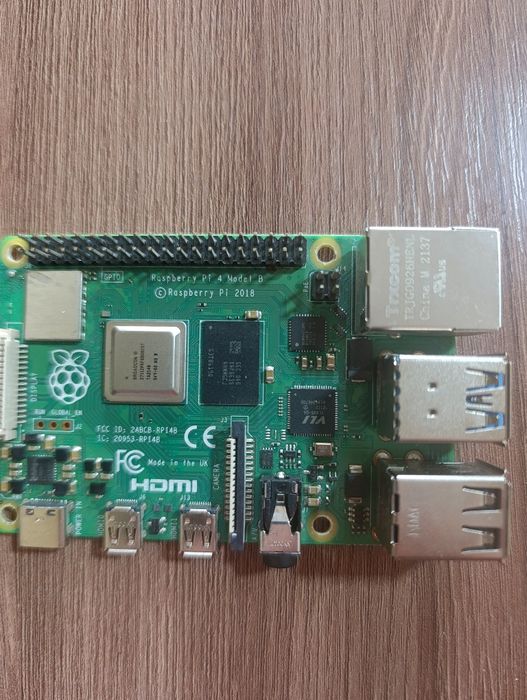 Raspberry 
Процессор
Broadcom BCM2711, 4× ARM Cortex-A72 64-bit
Частот