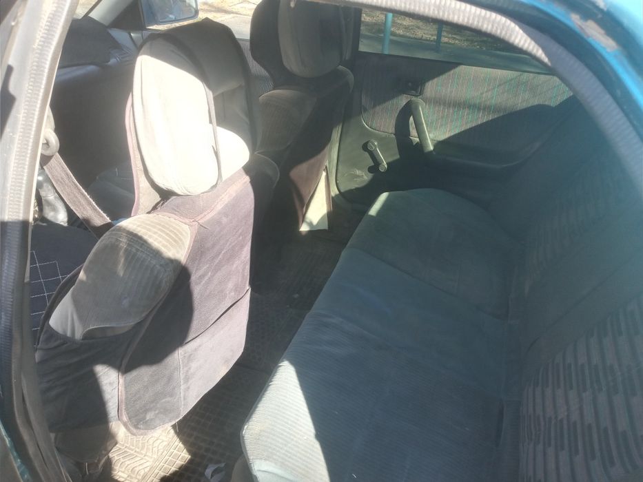 Мазда 323 продам