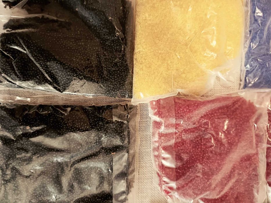 Vand margele pentru broderie