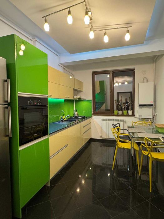 Apartament 3 camere, 100 mp + terasă 20 mp, bloc nou, complet mobilat