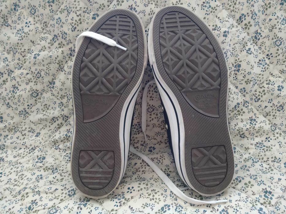 Converse - оригинални кецове номер 37.5