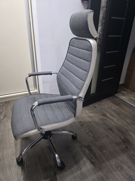 Scaun de birou confortabil