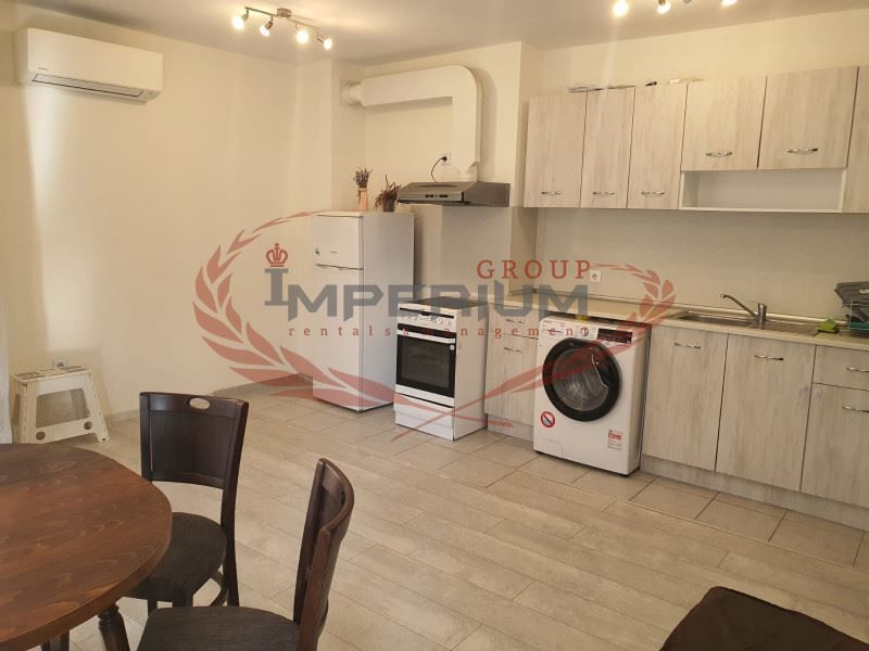 Дава се под наем Тристаен апартамент в Варна, Център - 75 кв.м за 765 € - Снимка #3