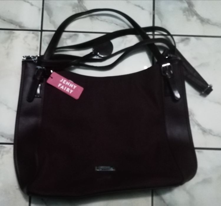 Vând geanta de damă