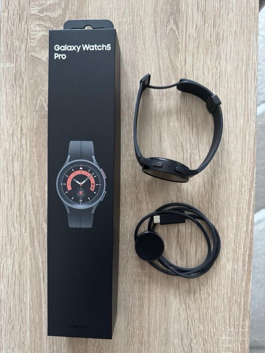 Смарт часовник Samsung Galaxy watch 5pro