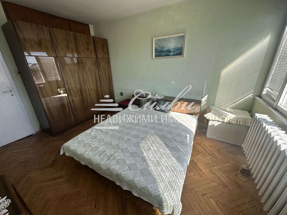 Продава се Четиристаен апартамент в Търговище, Център - 97 кв.м за 999 €/кв.м - Снимка #3