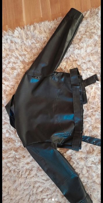 Jacketă de piele-damă