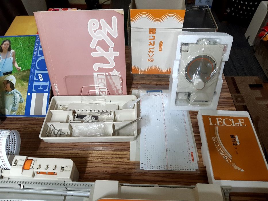 Вязальная машина Silver Riccar Lecle