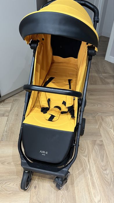 Продаем прогулочную коляску Anex air