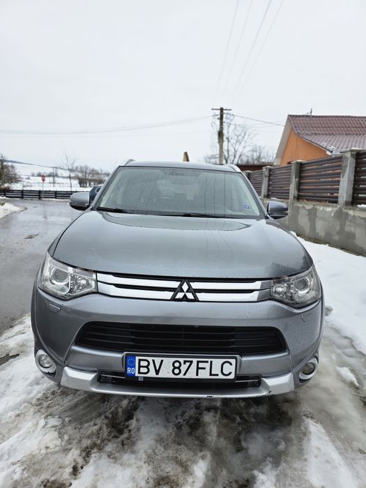 Mitsubishi outlander 2014