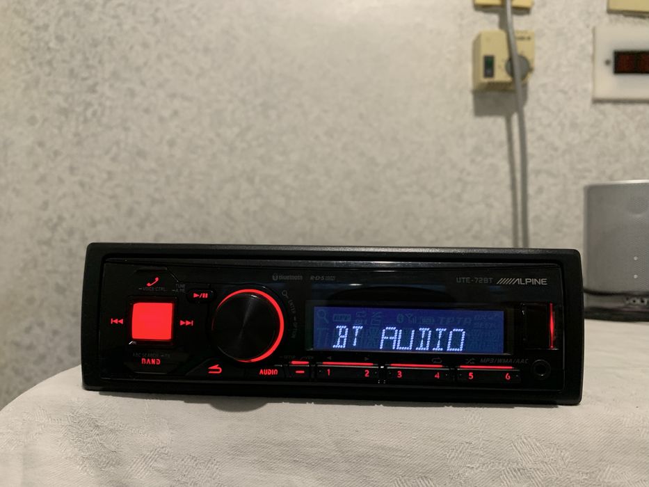 Авто радио Alpine Bluetooth
