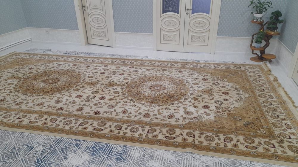 Продам ковёр в отличном состоянии