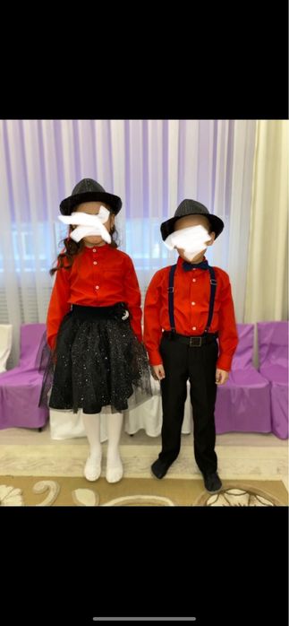 Продаётся рубашка. Универсальная — подходит и мальчикам, и девочкам.