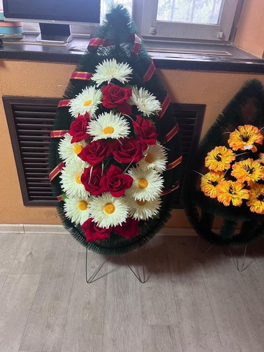 Венки от 5 тысяч тенге