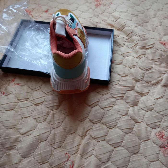 Продавам обувки