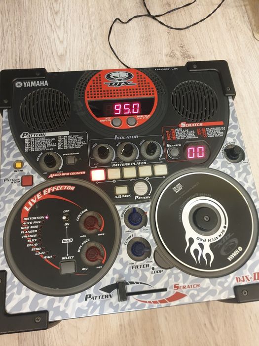 Platan Dj  yamaha  funcțional.
