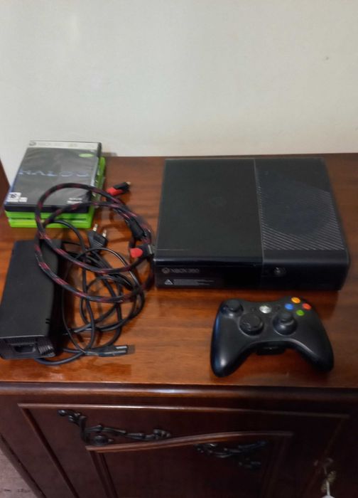 Consolă Xbox 360 500 GB