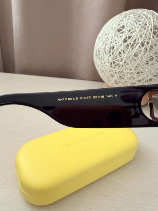 Солнцезащитные очки Marc Jacobs