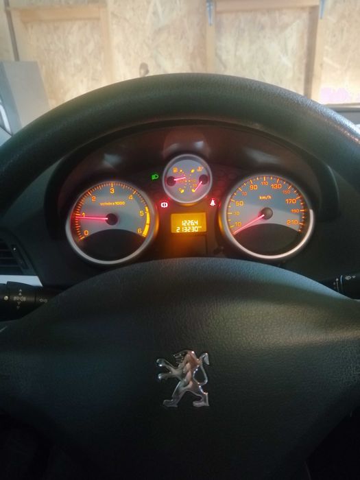 Vând Peugeot 207