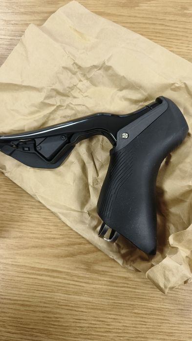 ДЯСНА КОМАНДА:Shimano Dura ACE DI2 ST-R9250 12sp