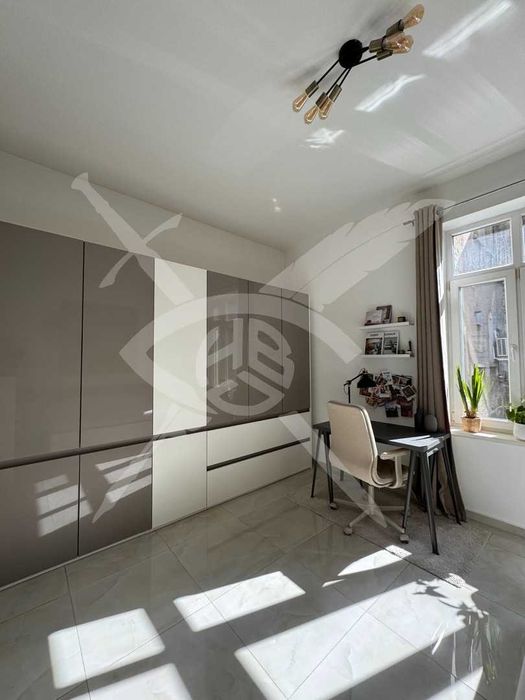Дава се под наем Двустаен апартамент в София, Център - 55 кв.м за 847.62 € - Снимка #4