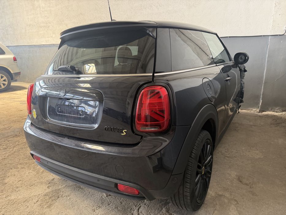 Mini Cooper SE avariat pret fix