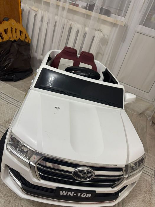 Продам детский электромобиль